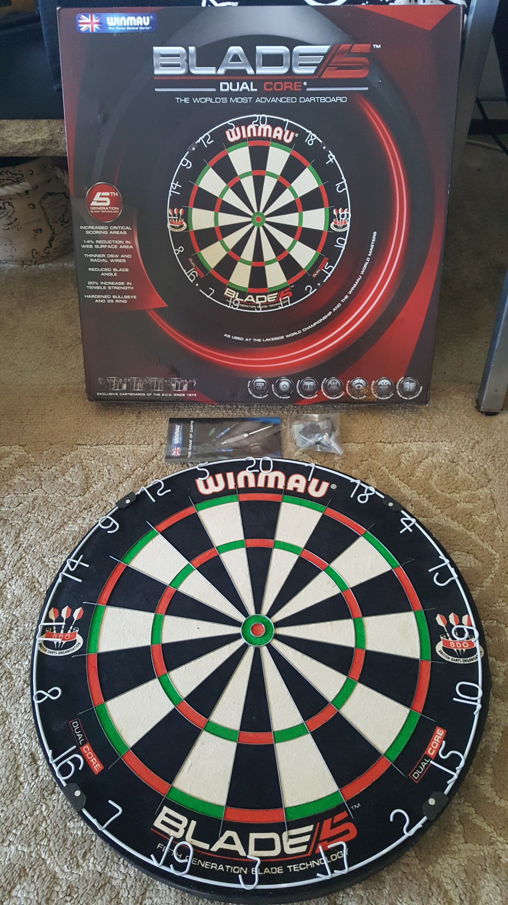 Review:  Winmau Blade 5 Dual Core Steeltip&nbsp;Dartboard